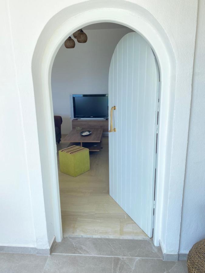 Beautiful House In Front Of The Sea Apartment Gazi Екстериор снимка