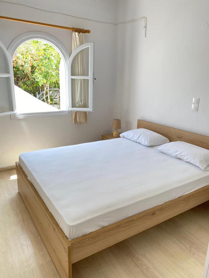 Beautiful House In Front Of The Sea Apartment Gazi Екстериор снимка