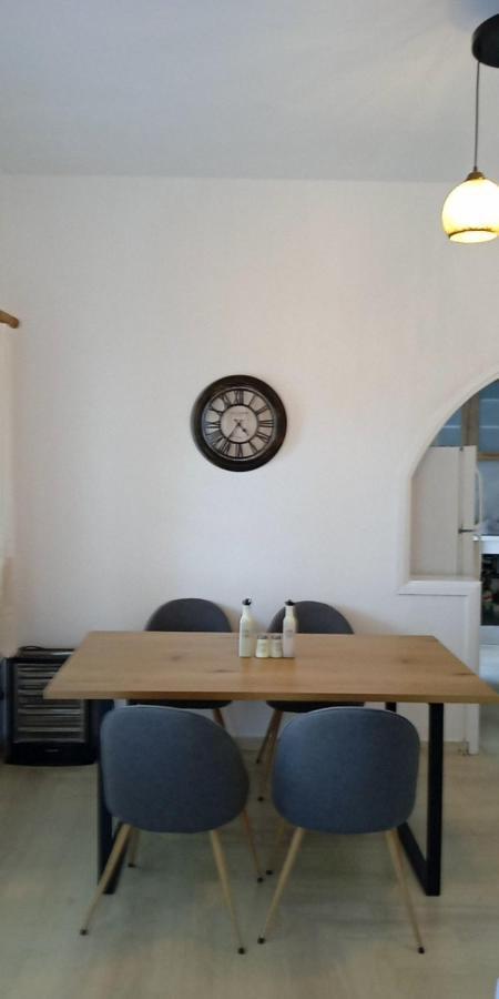 Beautiful House In Front Of The Sea Apartment Gazi Екстериор снимка